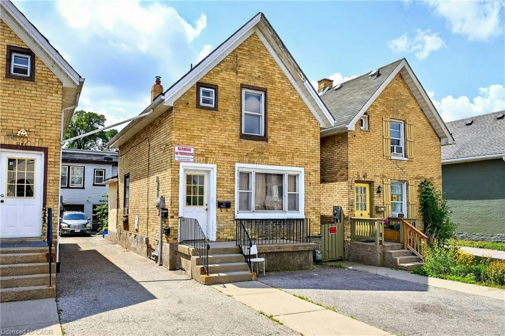 Upper-15 Warnock Street, Cambridge, ON, N1R 2A7