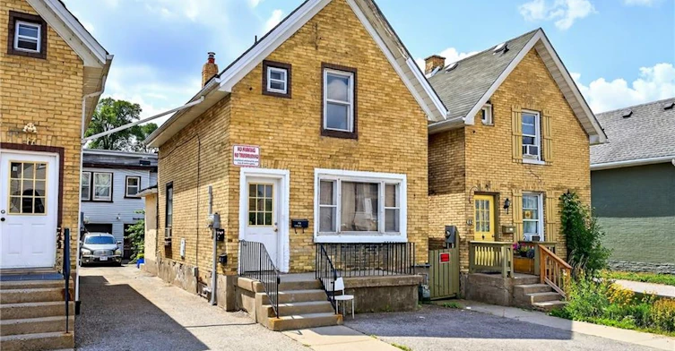 Upper-15 Warnock Street, Cambridge, ON, N1R 2A7