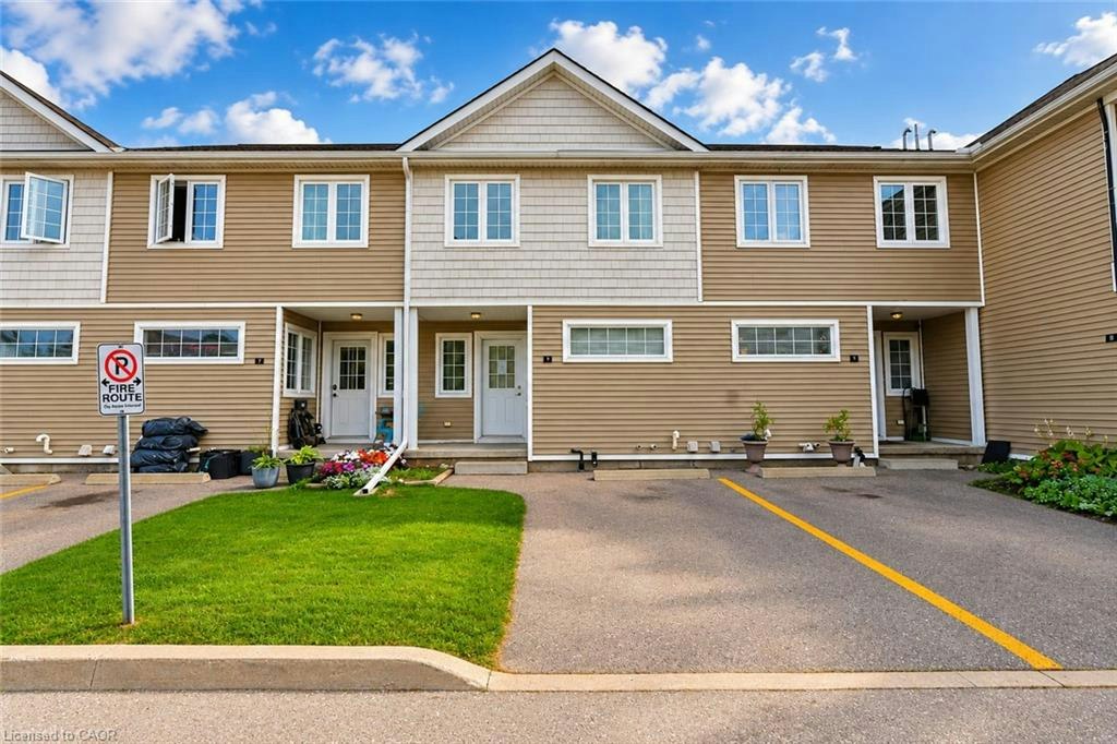 8-23 Howe Drive, Kitchener, ON, N2E 1J3