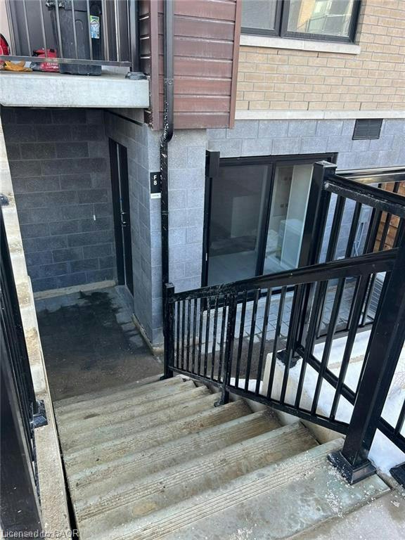 F8-20 Palace Street, Kitchener, ON, N2E 0J3 - 2
