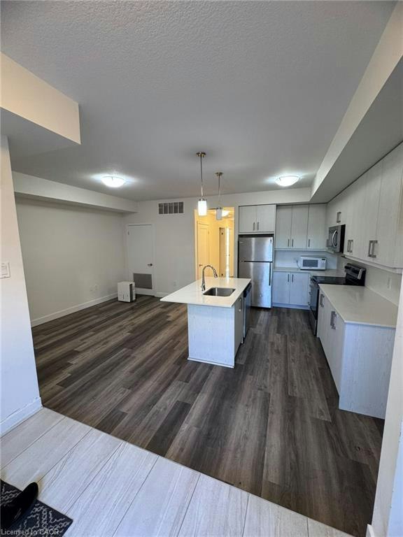 F8-20 Palace Street, Kitchener, ON, N2E 0J3 - 5