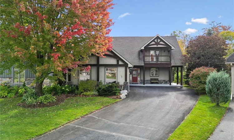 15 Breakwater Court