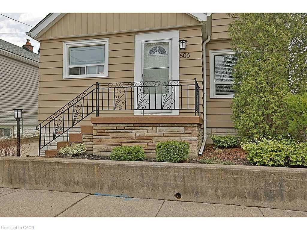 Upper Lvl-606 Brucedale Avenue E, Hamilton, ON, L8V 1P5 2