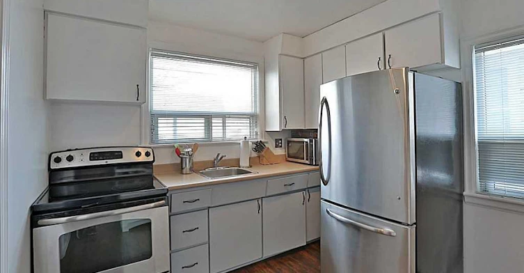 Upper Lvl-606 Brucedale Avenue E, Hamilton, ON, L8V 1P5 - 6