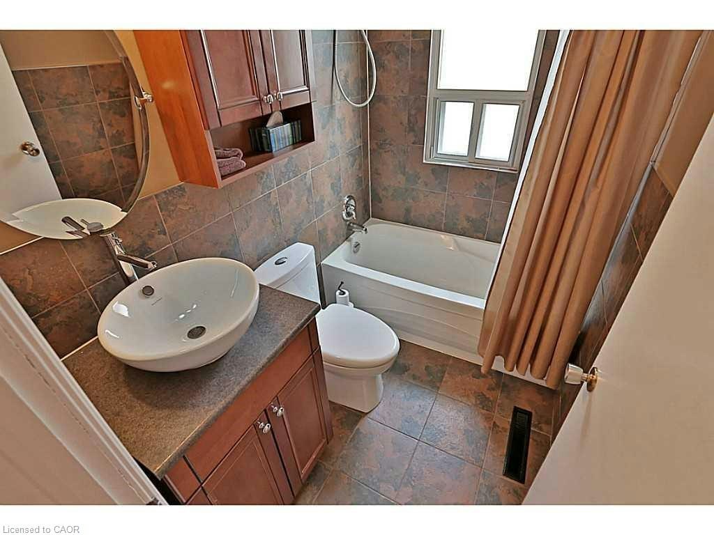 Upper Lvl-606 Brucedale Avenue E, Hamilton, ON, L8V 1P5 - 13