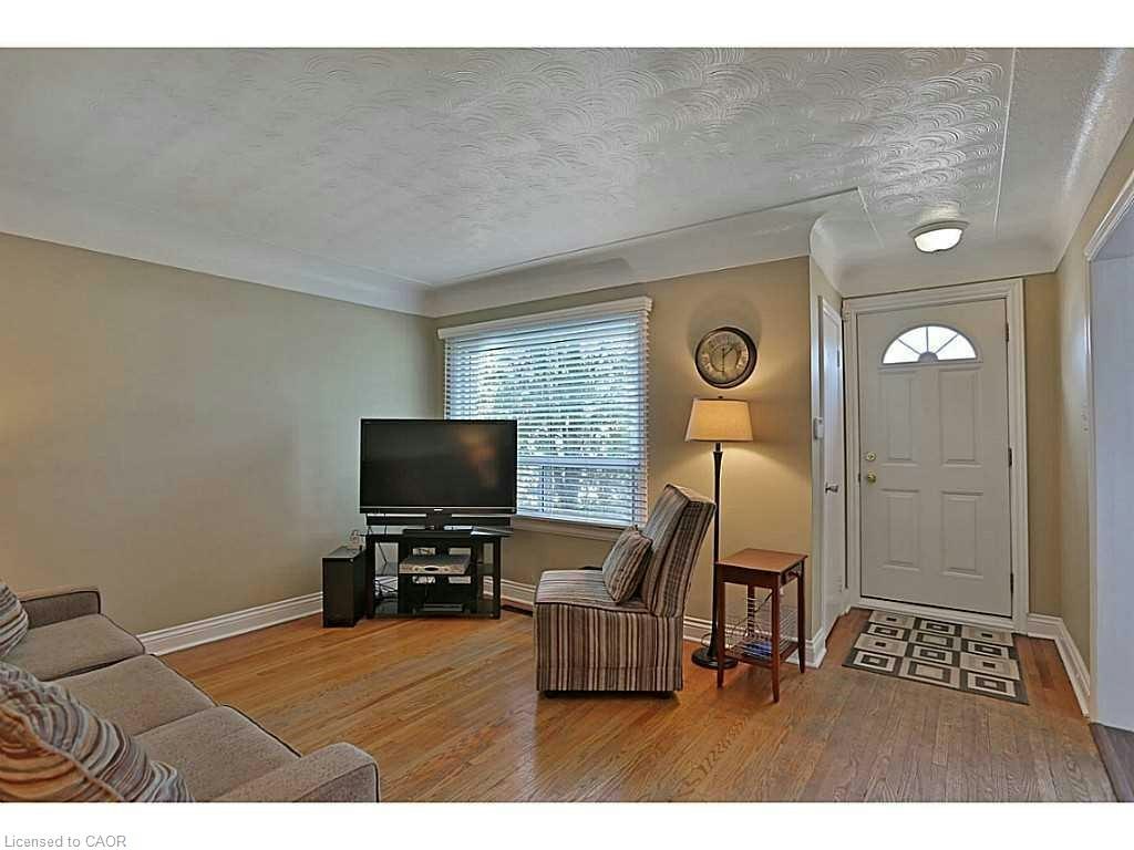 Upper Lvl-606 Brucedale Avenue E, Hamilton, ON, L8V 1P5 3