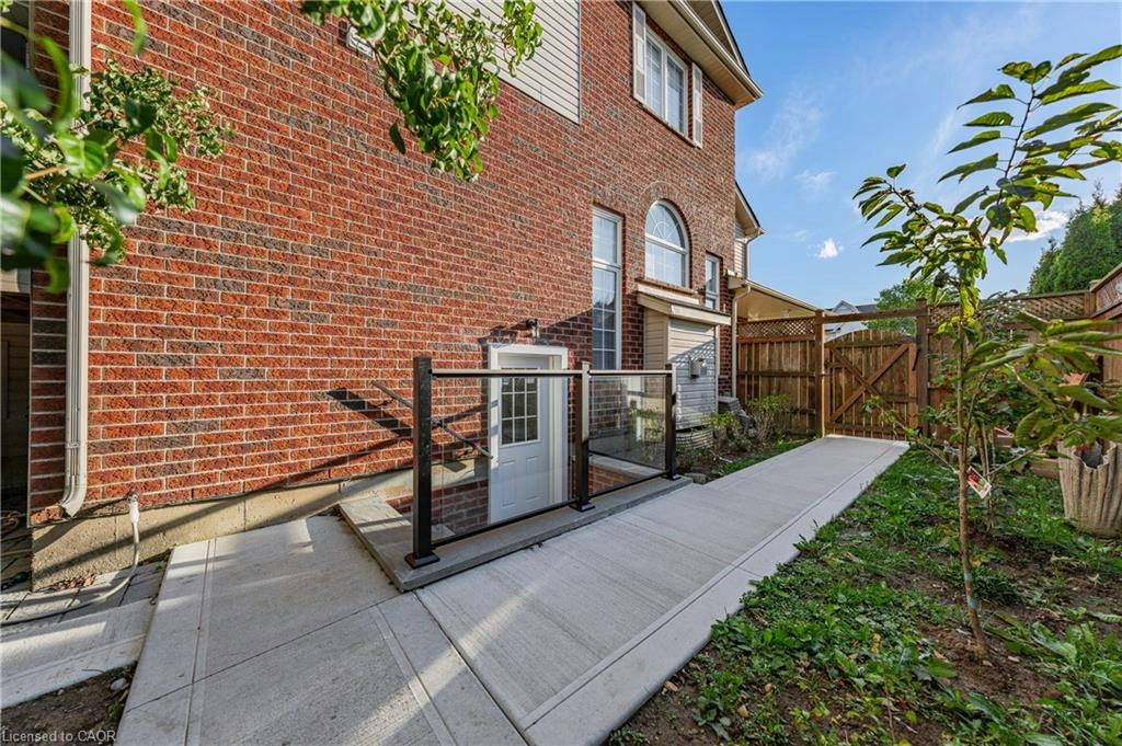 lower-3 Ivy Lane Court, Kitchener, ON, N2N 3P8 - 3