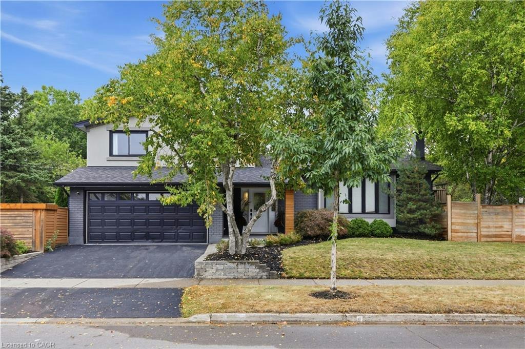 134 Fairwood Place W, Burlington, ON, L7T 4B6
