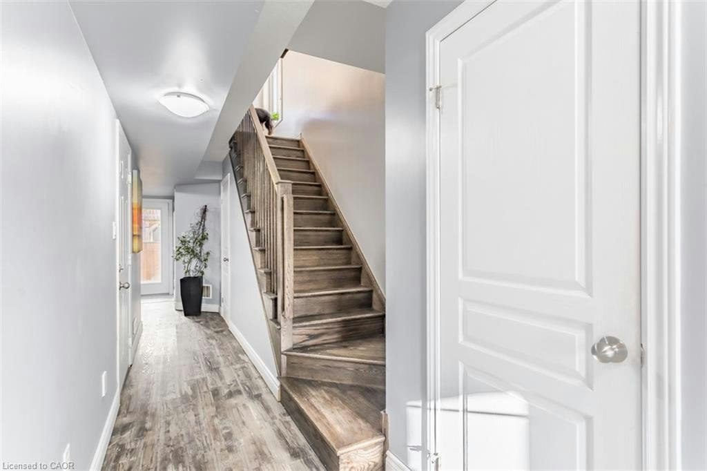 14 Kenridge Terrace, Hamilton, ON, L8J 0G4 - 3