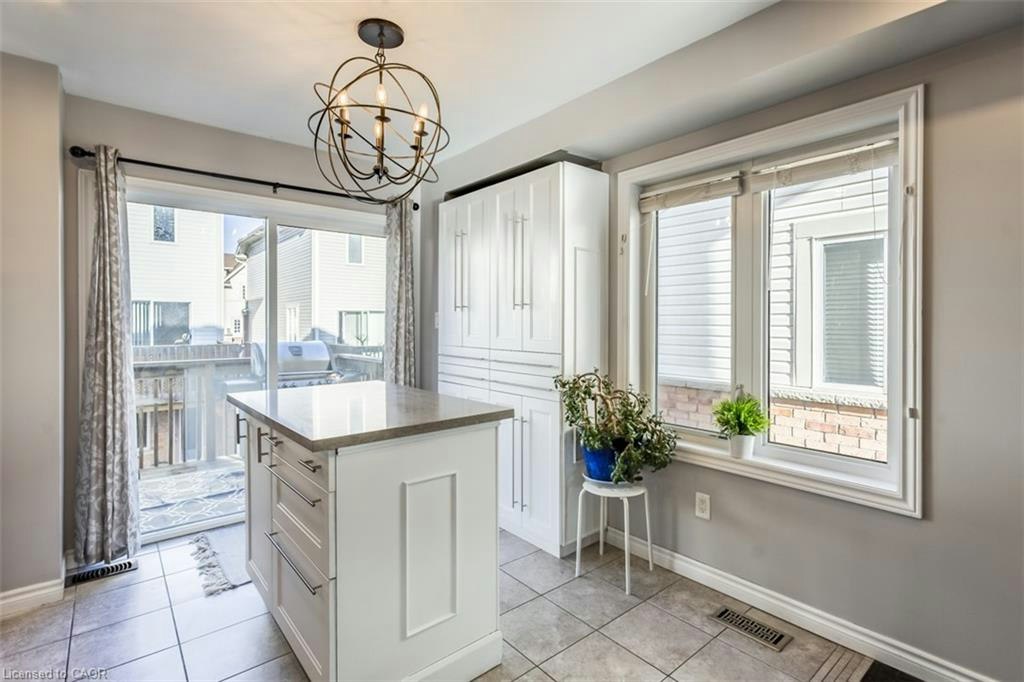 14 Kenridge Terrace, Hamilton, ON, L8J 0G4 - 12