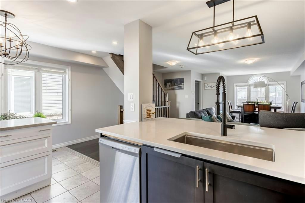 14 Kenridge Terrace, Hamilton, ON, L8J 0G4 - 11