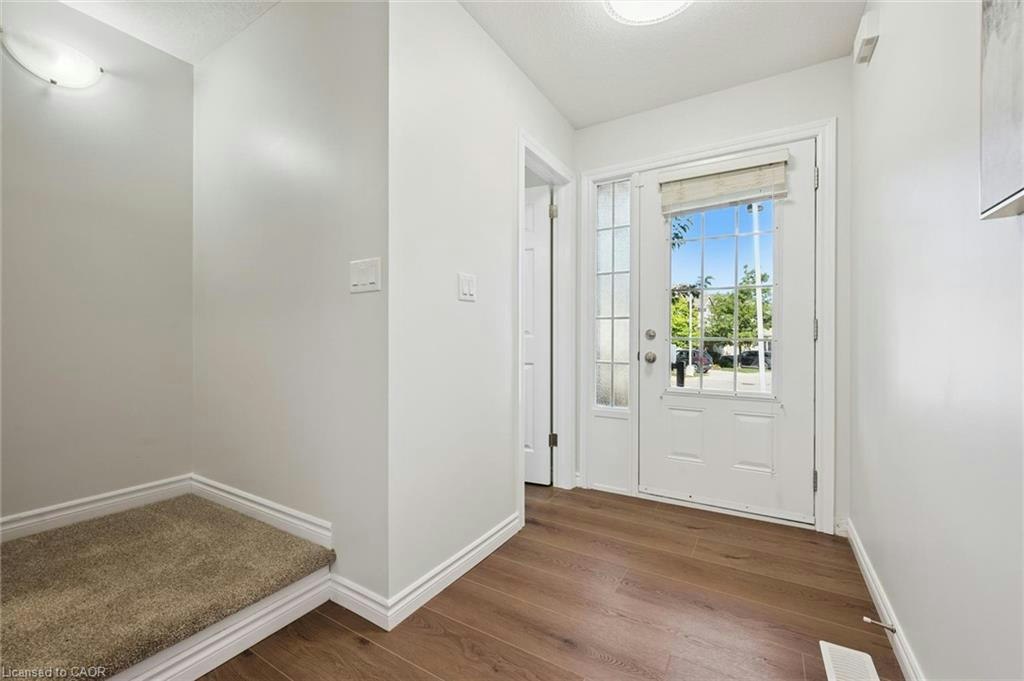 24-555 Chablis Drive, Waterloo, ON, N2T 2Y1 - 3