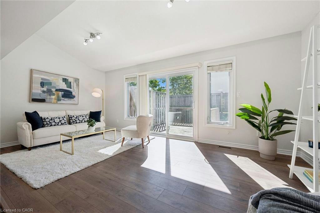 24-555 Chablis Drive, Waterloo, ON, N2T 2Y1 - 5