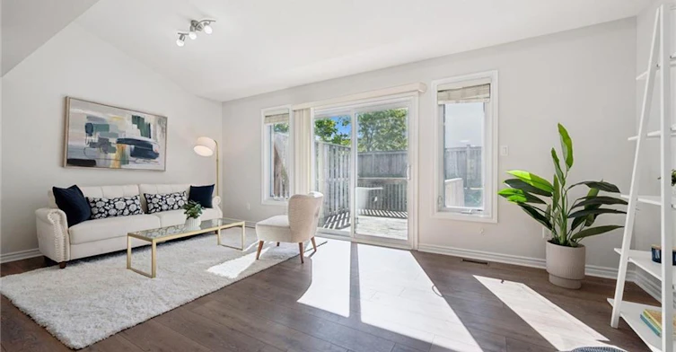 24-555 Chablis Drive, Waterloo, ON, N2T 2Y1 - 5