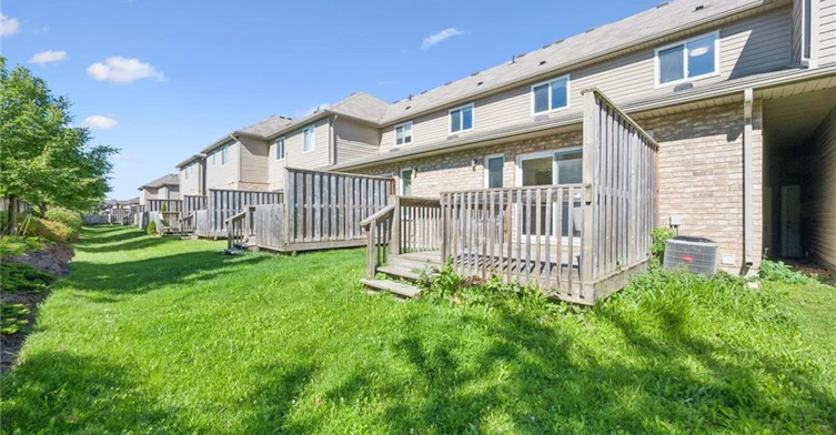 24-555 Chablis Drive, Waterloo, ON, N2T 2Y1 - 27