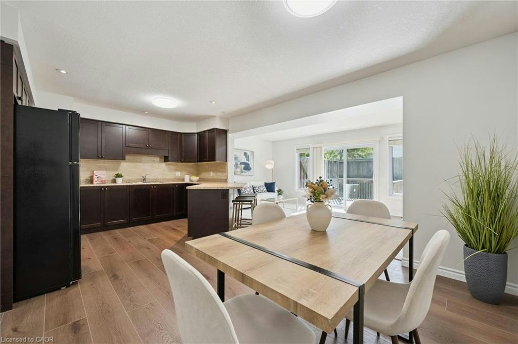 24-555 Chablis Drive, Waterloo, ON, N2T 2Y1 - 4