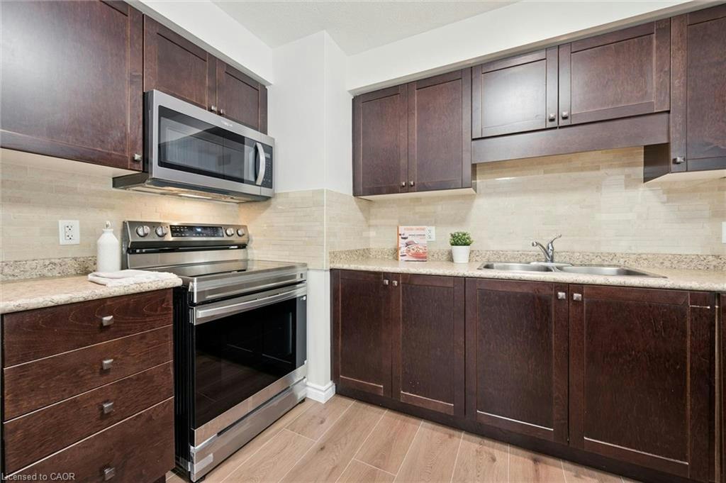 24-555 Chablis Drive, Waterloo, ON, N2T 2Y1 - 10
