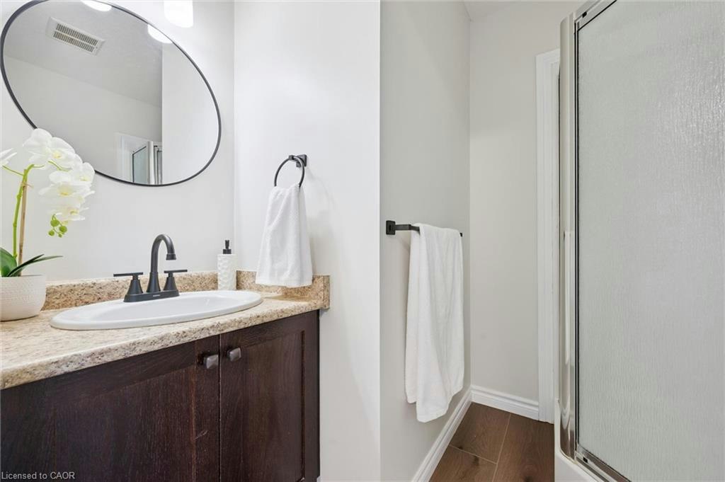24-555 Chablis Drive, Waterloo, ON, N2T 2Y1 - 23