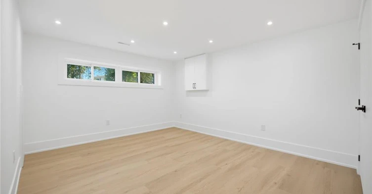 1379 Christina Court, Burlington, ON, L7P 2V8 - 29