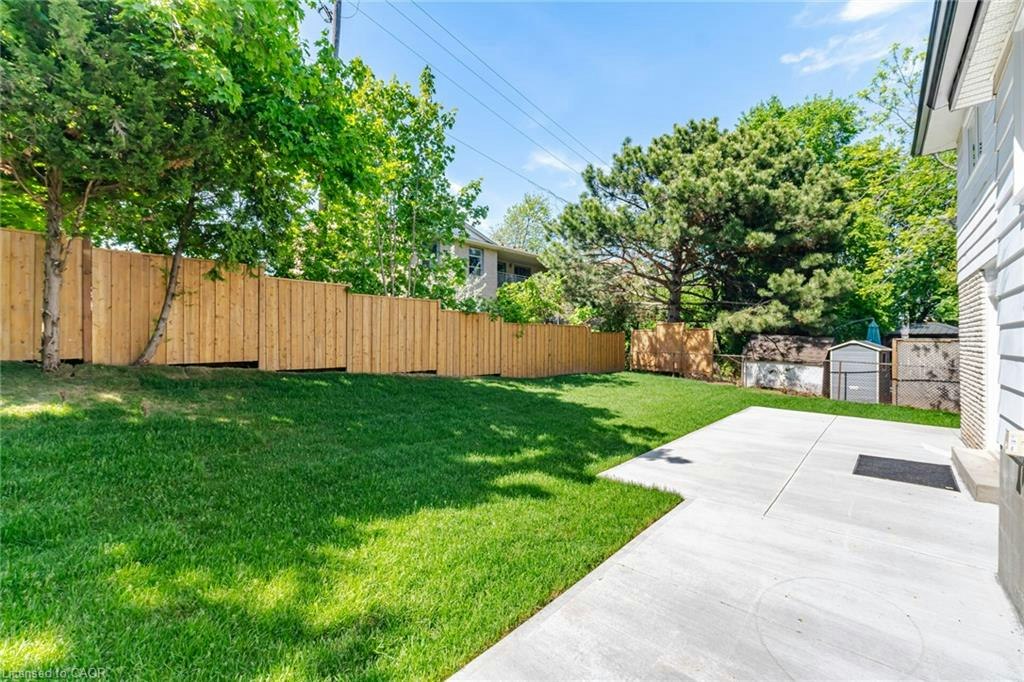 1379 Christina Court, Burlington, ON, L7P 2V8 - 34