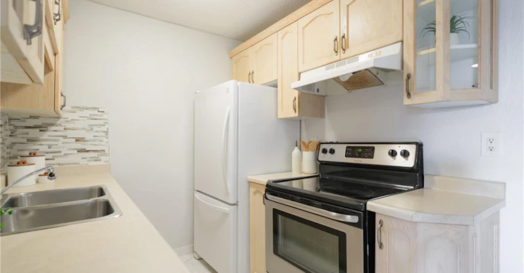 202-893 Concession Street, Hamilton, ON, L8V 1E7 - 10