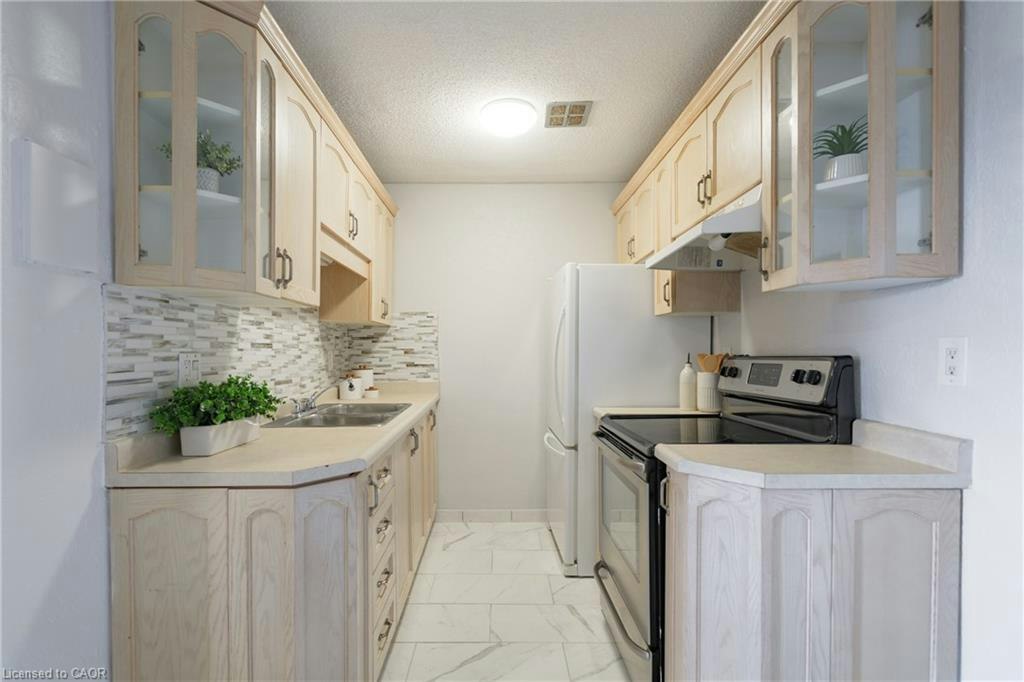 202-893 Concession Street, Hamilton, ON, L8V 1E7 - 9