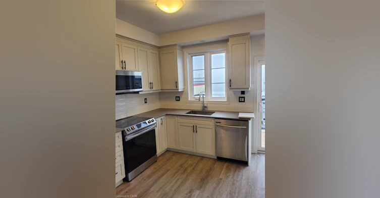 112-575 Woodward Avenue, Hamilton, ON, L8H 0B3 - 3