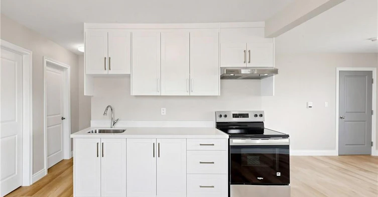 Unit 8-71 Sanford Avenue S, Hamilton, ON, L8M 2G7 - 8