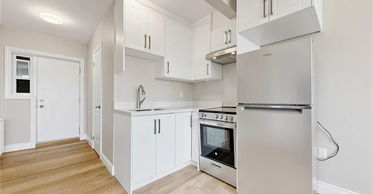 Unit 9-71 Sanford Avenue S, Hamilton, ON, L8M 2G7 - 8
