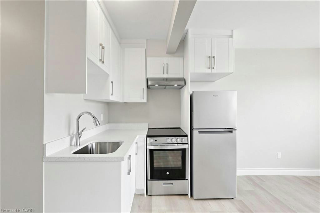 Unit 9-71 Sanford Avenue S, Hamilton, ON, L8M 2G7 - 9