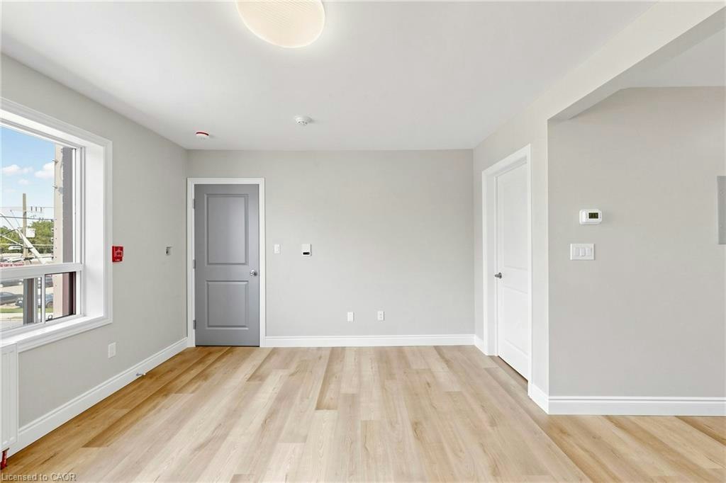 Unit 9-71 Sanford Avenue S, Hamilton, ON, L8M 2G7 4
