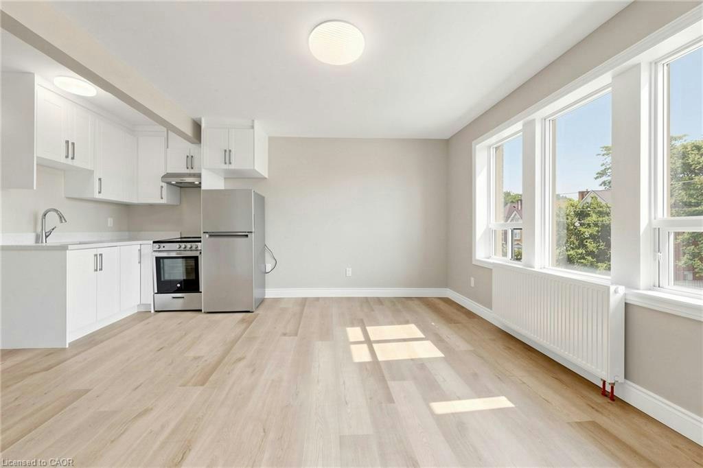 Unit 9-71 Sanford Avenue S, Hamilton, ON, L8M 2G7 5
