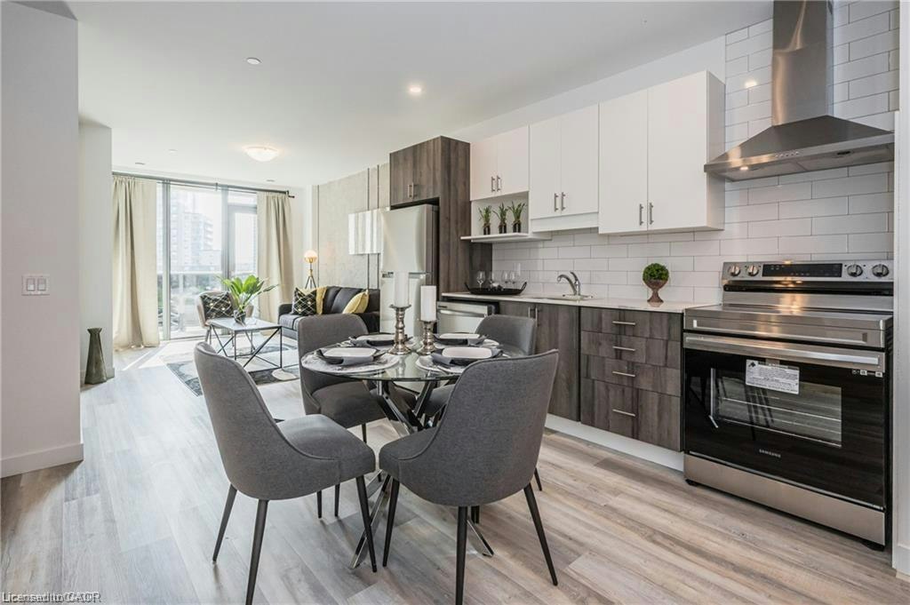 302-1438 Highland Road W, Kitchener, ON, N2N 3K6 - 2