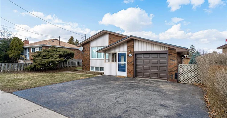 116 Mohawk Road W, Hamilton, ON, L9C 1W1