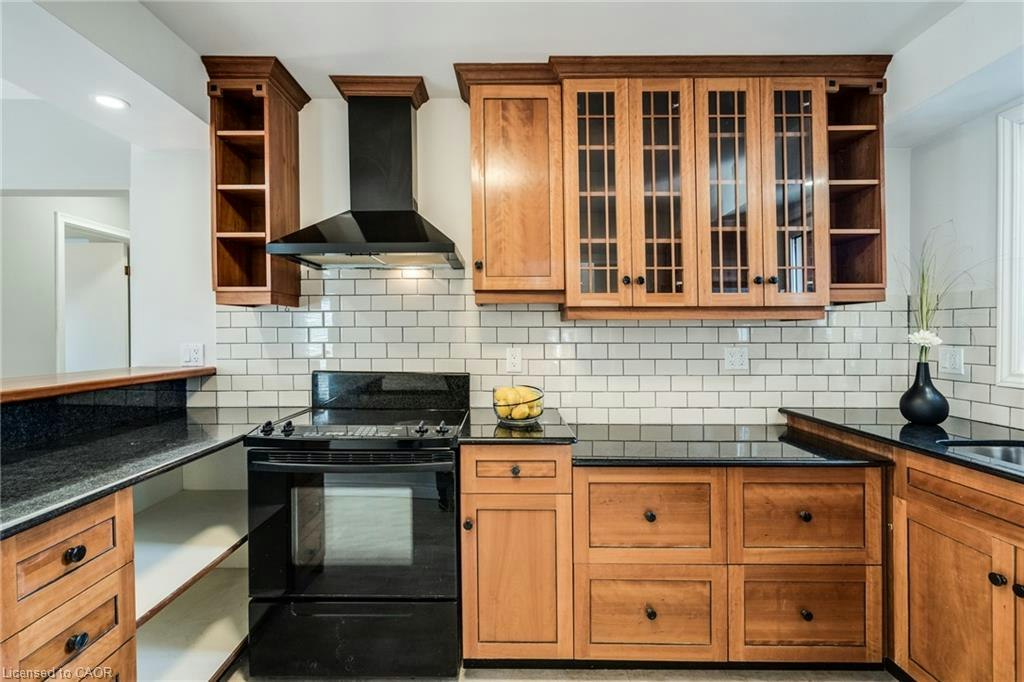 116 Mohawk Road W, Hamilton, ON, L9C 1W1 - 10