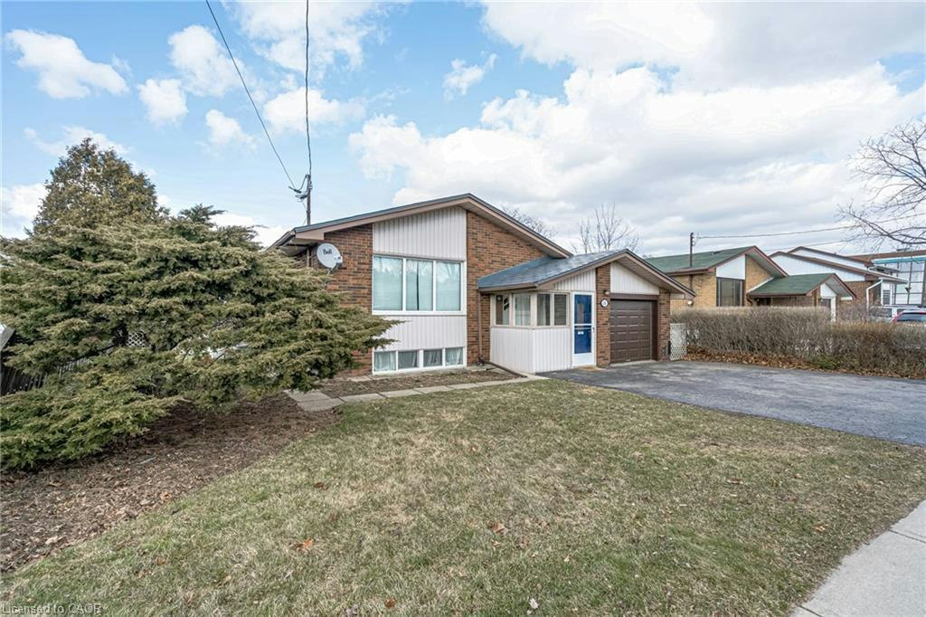 116 Mohawk Road W, Hamilton, ON, L9C 1W1 - 2