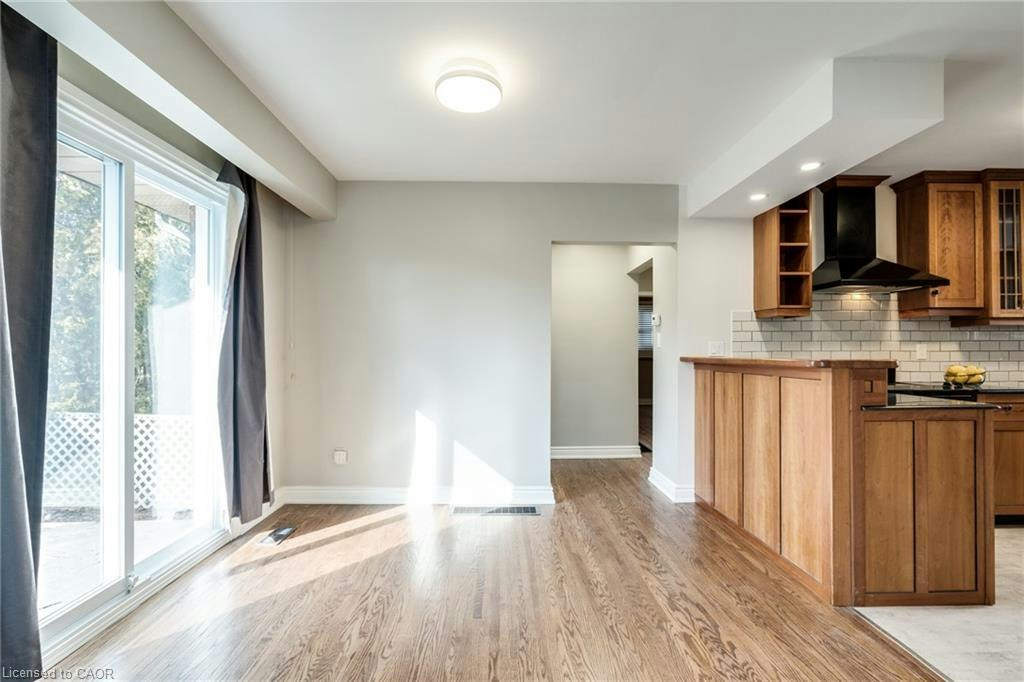116 Mohawk Road W, Hamilton, ON, L9C 1W1 - 6