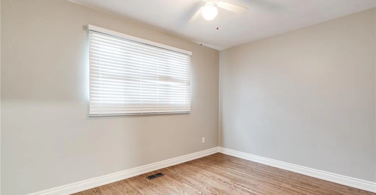 116 Mohawk Road W, Hamilton, ON, L9C 1W1 - 13