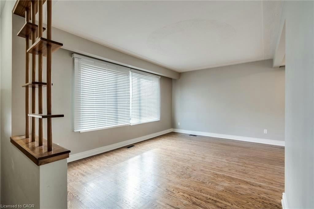 116 Mohawk Road W, Hamilton, ON, L9C 1W1 - 3