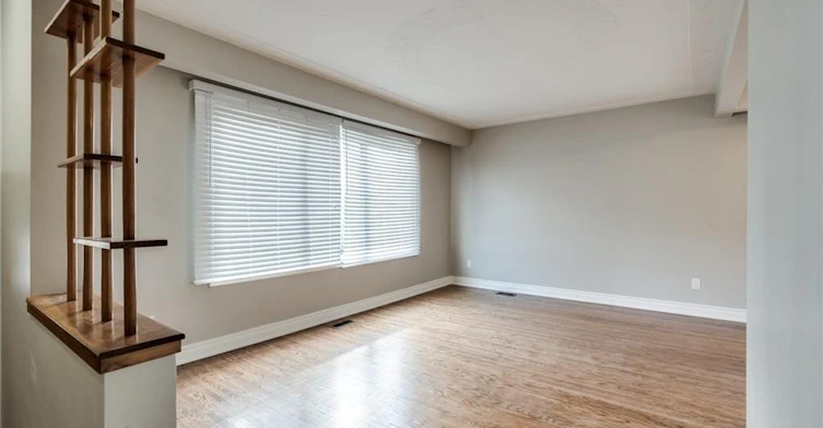 116 Mohawk Road W, Hamilton, ON, L9C 1W1 - 3