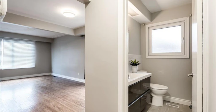 116 Mohawk Road W, Hamilton, ON, L9C 1W1 - 15