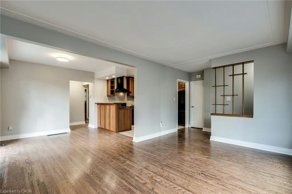 116 Mohawk Road W, Hamilton, ON, L9C 1W1 - 5