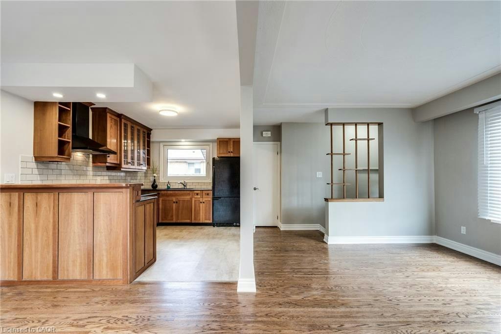 116 Mohawk Road W, Hamilton, ON, L9C 1W1 - 4