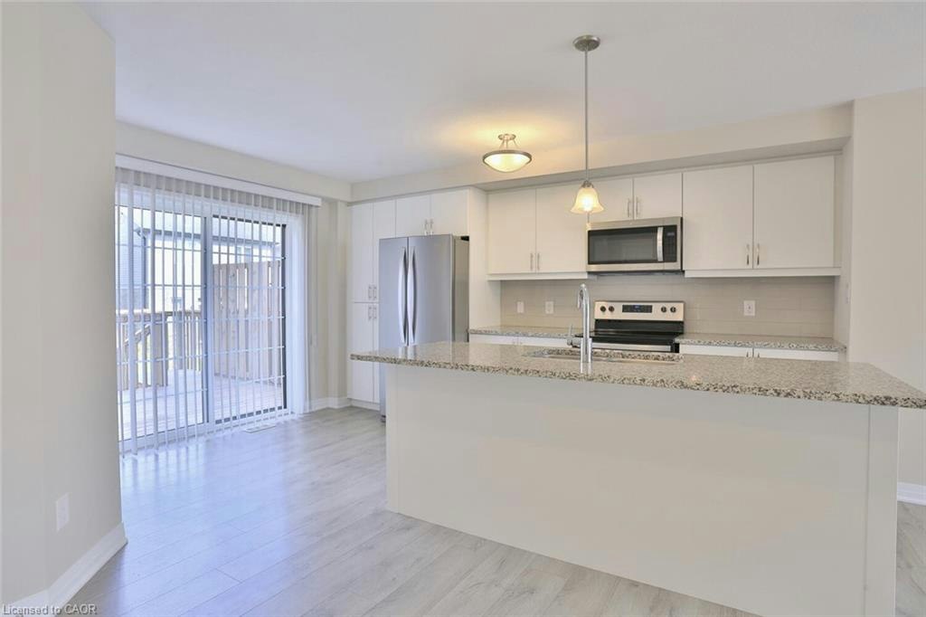 25 Sportsman Hill Street, Kitchener, ON, N2P 0J2 - 8