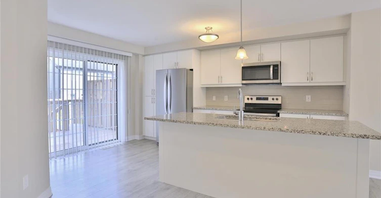25 Sportsman Hill Street, Kitchener, ON, N2P 0J2 - 8