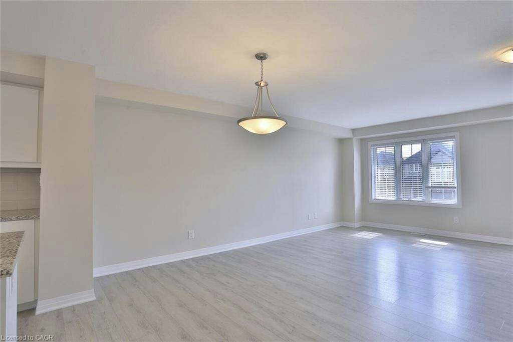 25 Sportsman Hill Street, Kitchener, ON, N2P 0J2 - 12