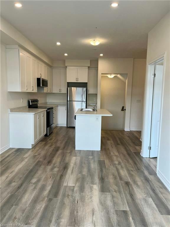 7-40 Zinfandel Drive, Hamilton, ON, L8E 0L1 - 3