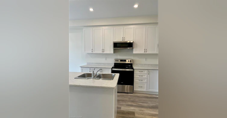 7-40 Zinfandel Drive, Hamilton, ON, L8E 0L1 - 4