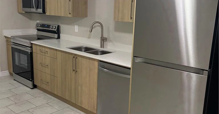 206 Dixon Street, Kitchener, ON, N2G 3E9 - 2