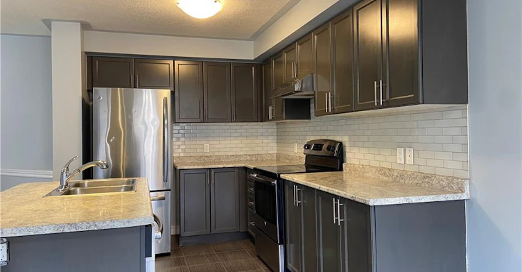 90 Bloom Crescent, Hamilton, ON, L0R 1P0 - 2